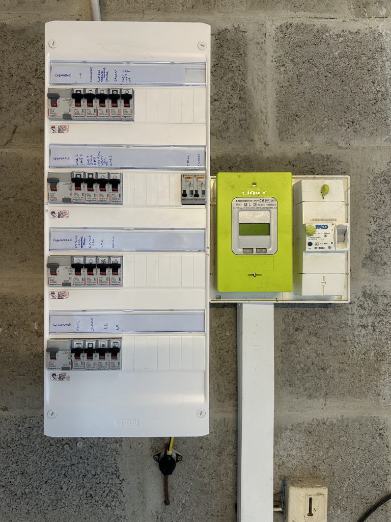 Installation de tableau électrique à Courseulles-sur-Mer
